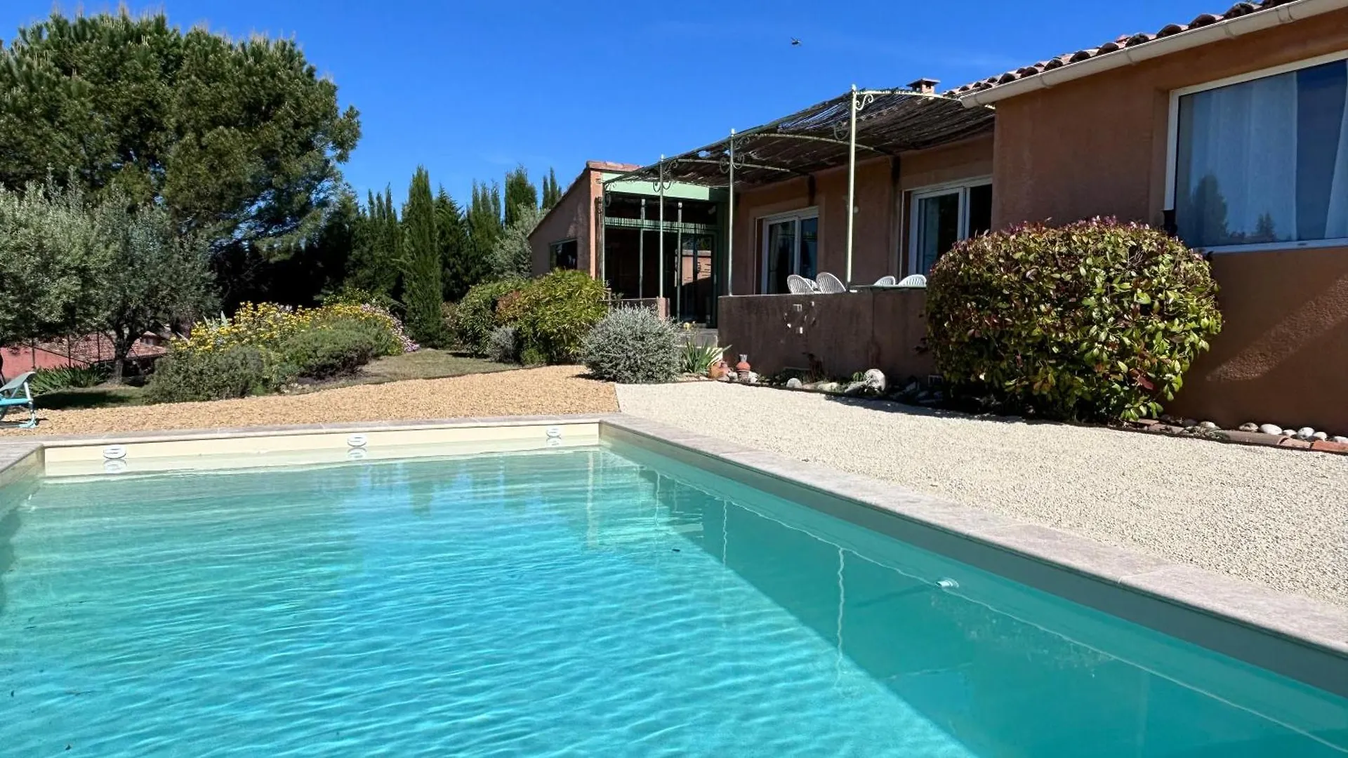 La Villa Tanamera, Tres Jolie Maison Piscine, A 2 Pas Du Centre-Ville Bedoin 0*,  France